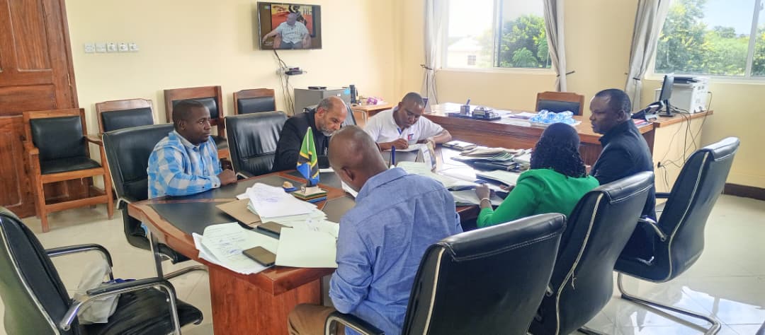 Women group with honey